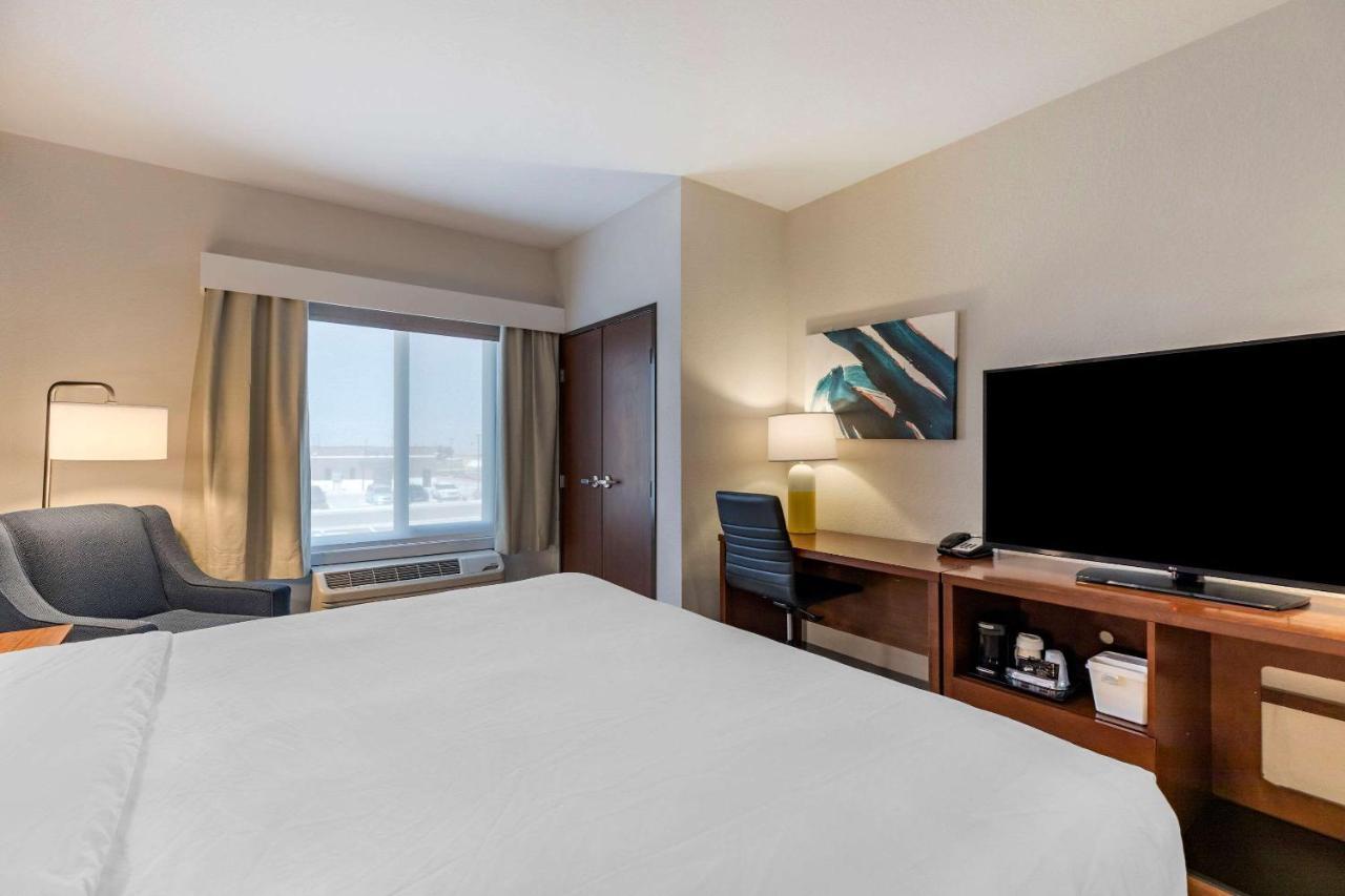 Comfort Inn & Suites Bennett Strasburg Εξωτερικό φωτογραφία