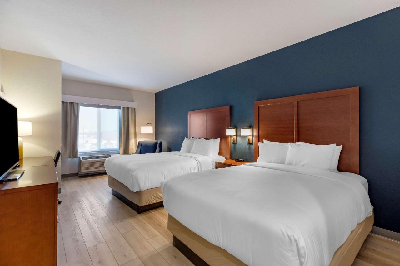 Comfort Inn & Suites Bennett Strasburg Εξωτερικό φωτογραφία