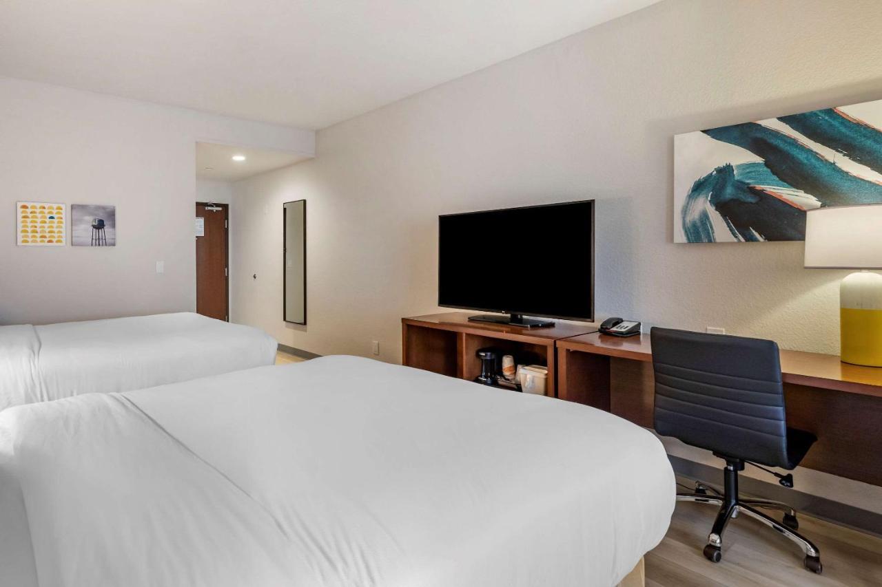 Comfort Inn & Suites Bennett Strasburg Εξωτερικό φωτογραφία