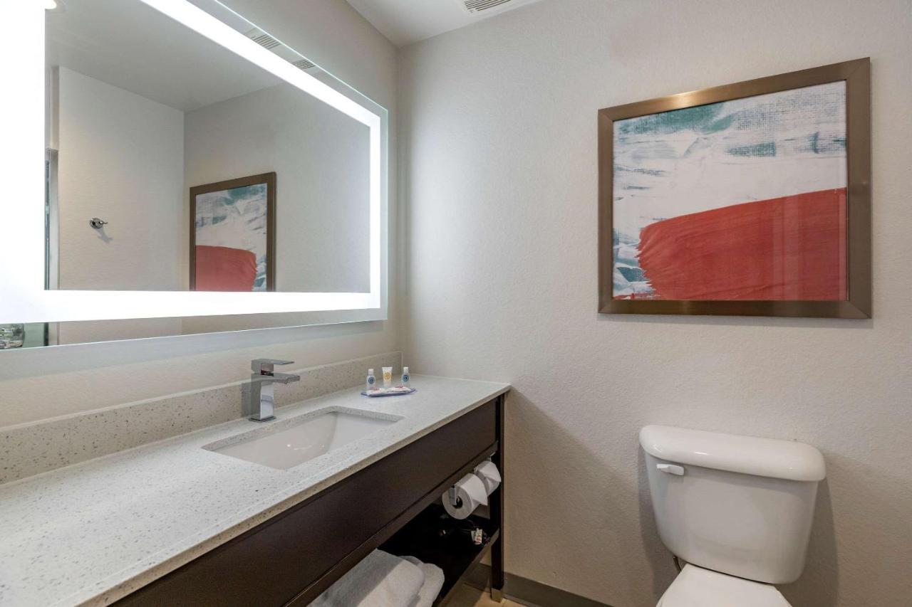 Comfort Inn & Suites Bennett Strasburg Εξωτερικό φωτογραφία