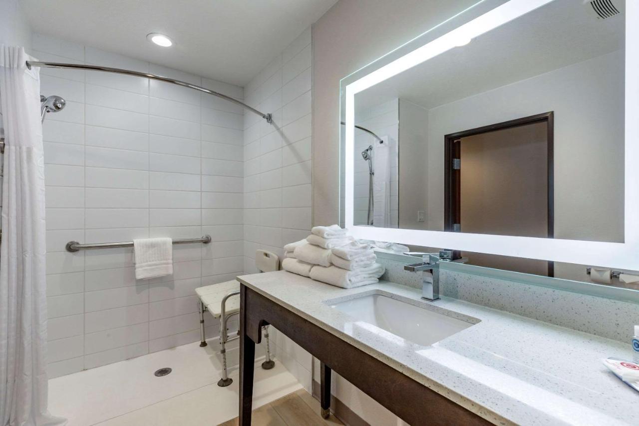 Comfort Inn & Suites Bennett Strasburg Εξωτερικό φωτογραφία