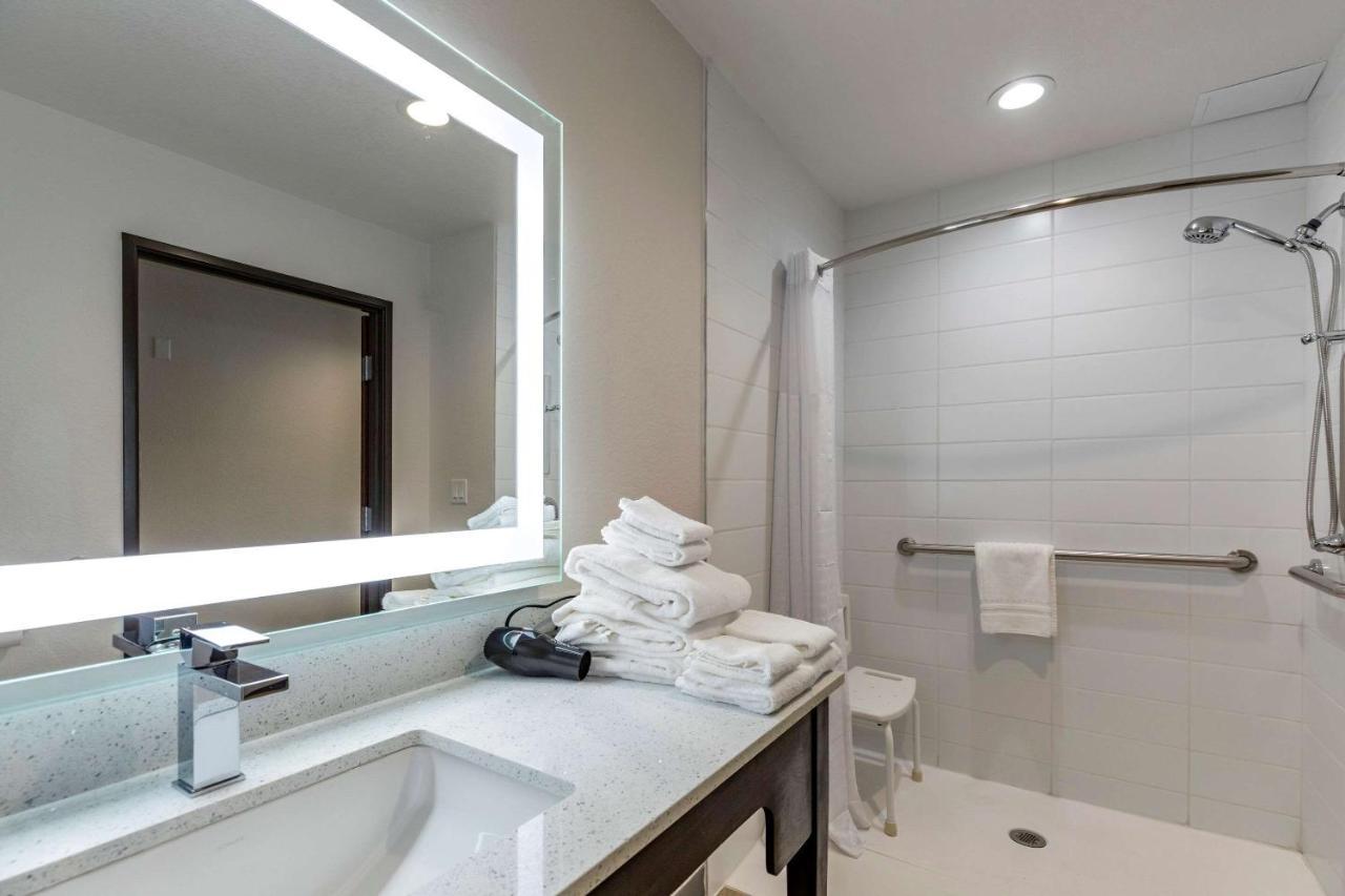 Comfort Inn & Suites Bennett Strasburg Εξωτερικό φωτογραφία